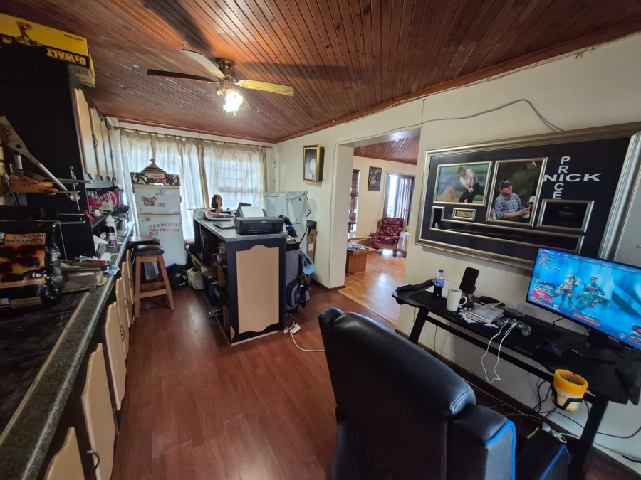 7 Bedroom Property for Sale in Dana Bay Western Cape